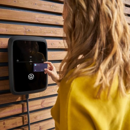Зарядна станция Volkswagen ID.Charger Connect 2 4.5 м. кабел | Тип 2 | 22 kW Снимка 3 домашна зарядна станция за електромобили volkswagen